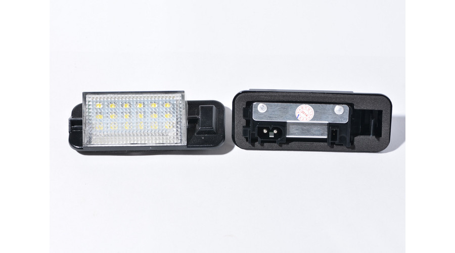 DTX 1005 BMW 6000K fehér SMD LED-es rendszámtábla világítás szett