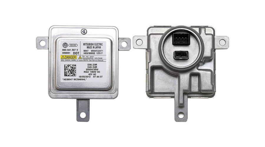Mitsubishi W003T22071 - 8KO941597E gyári Xenon trafó